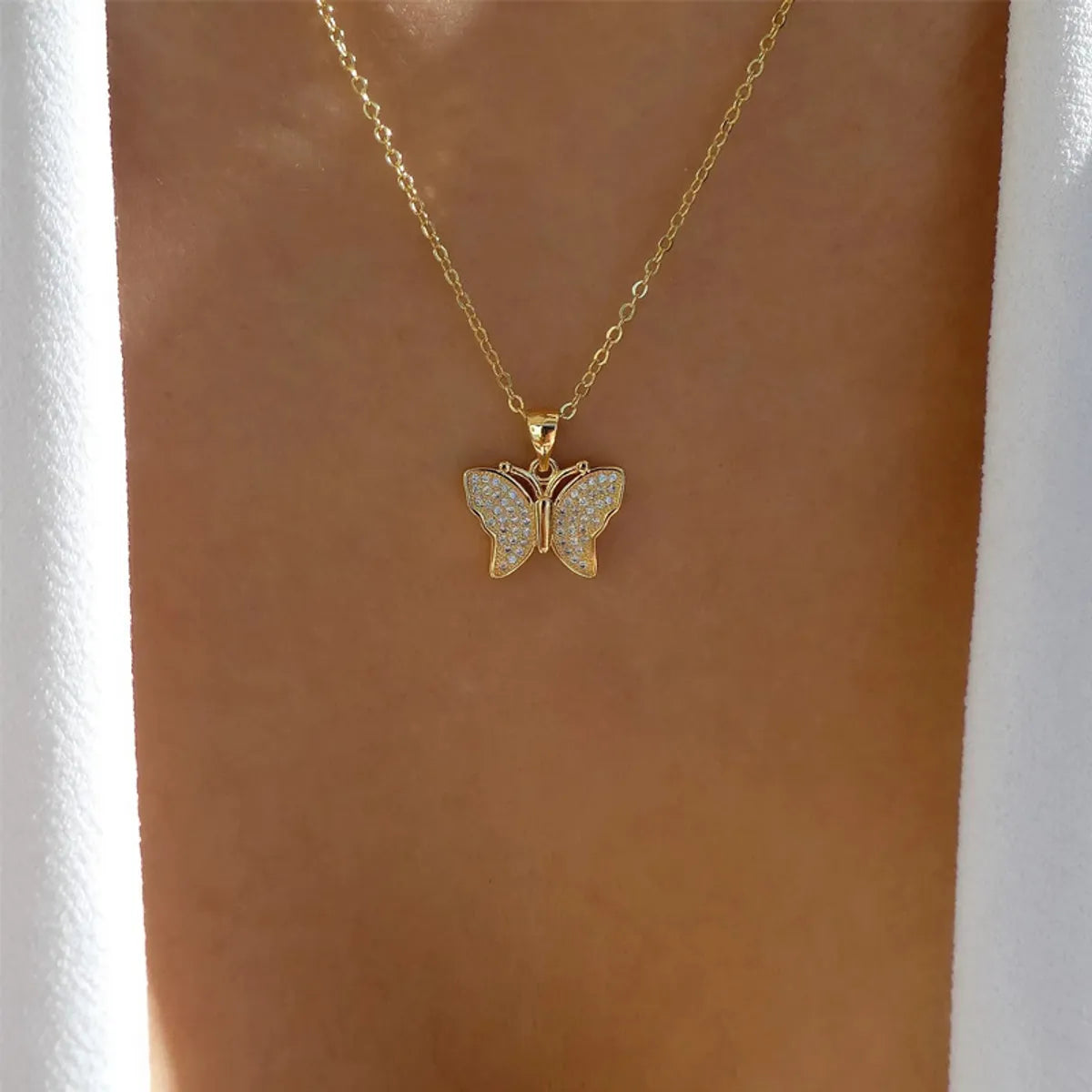 Sweet Animal Butterfly Zinc Alloy Inlay Artificial Rhinestones Women's Pendant Necklace