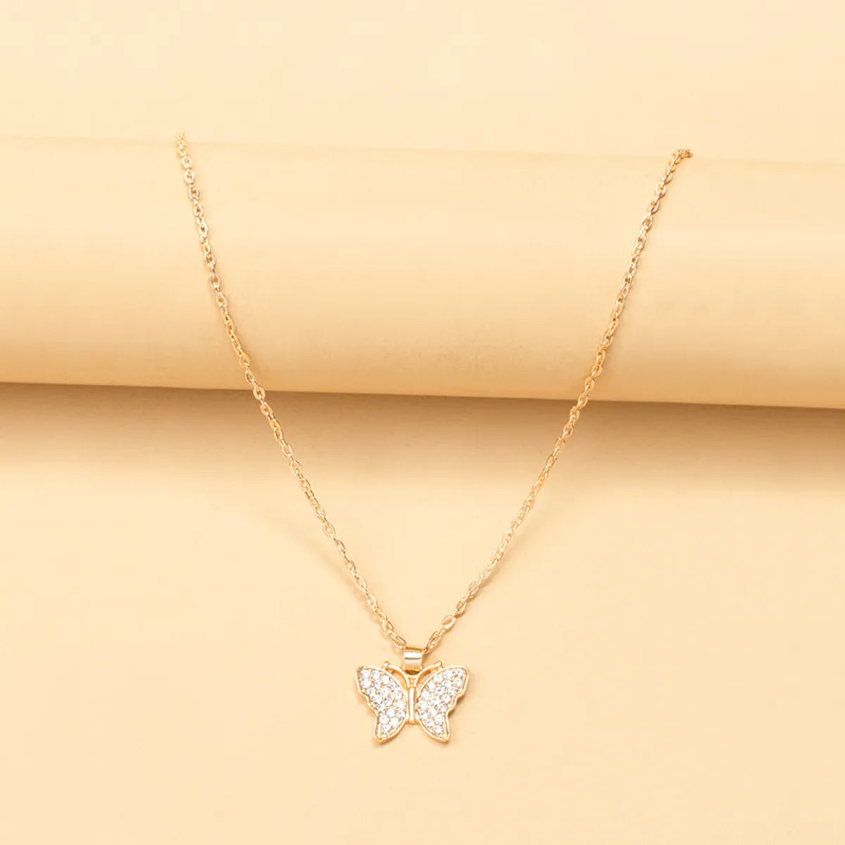 Sweet Animal Butterfly Zinc Alloy Inlay Artificial Rhinestones Women's Pendant Necklace