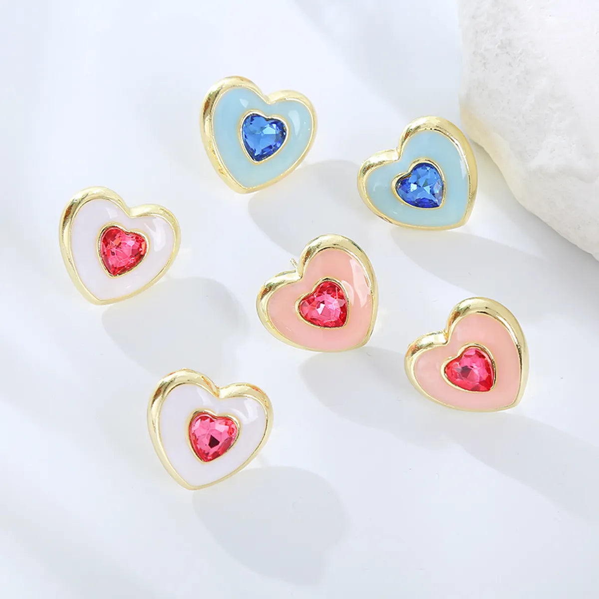 Sweet Artistic Heart Shape Alloy Plating Inlay Rhinestones Gold Plated Women's Ear Studs