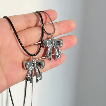 Sweet Bow Knot Alloy Women'S Pendant Necklace