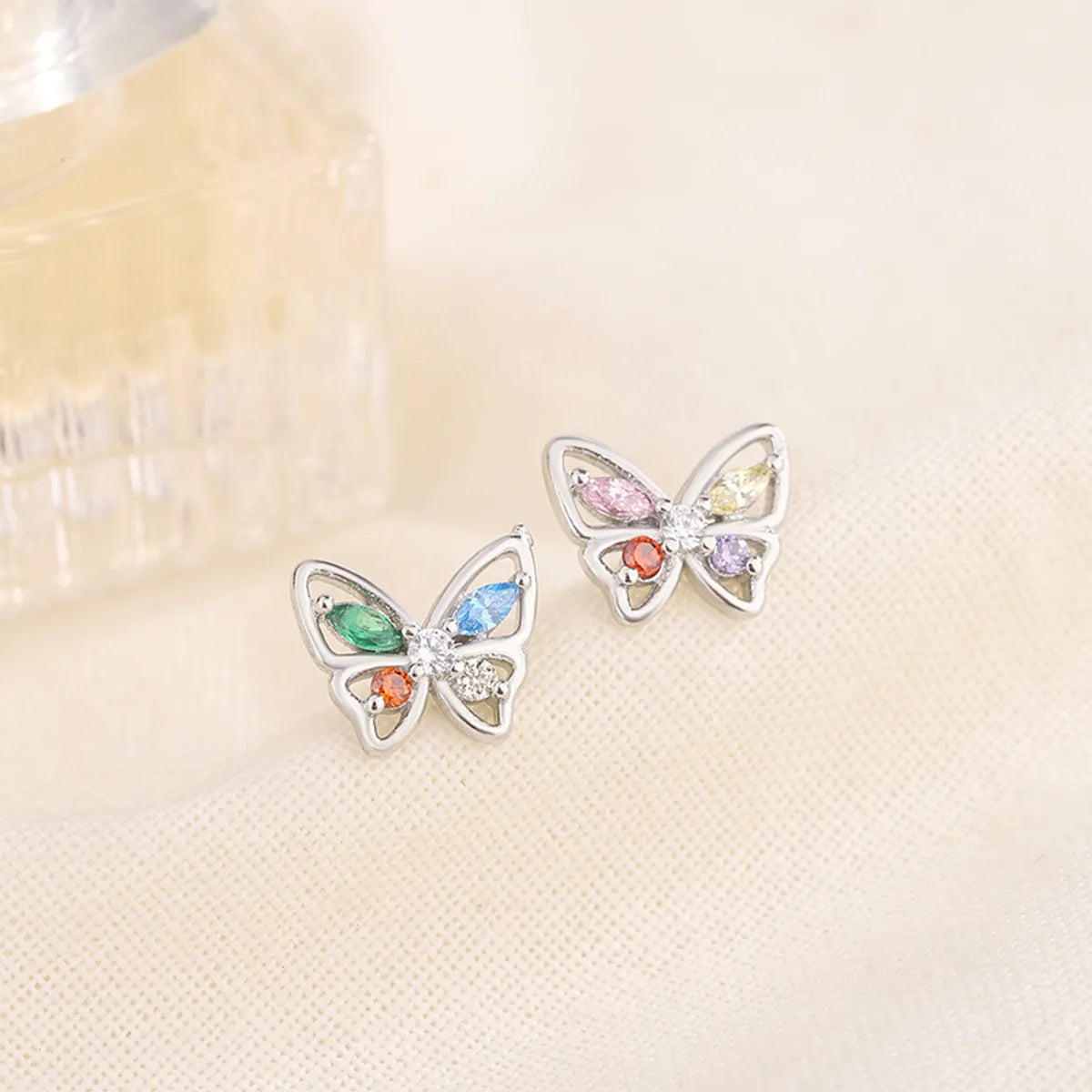 Sweet Butterfly Copper Plating Zircon Ear Studs 1 Pair