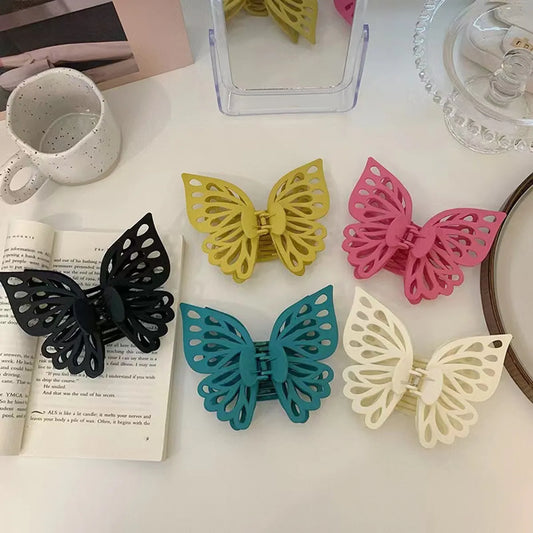 Sweet Butterfly Plastic Hollow Out Hair Claws