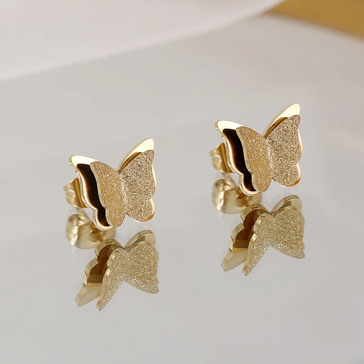 Sweet Butterfly Stainless Steel Ear Studs Three-dimensional Stainless Steel Earrings 1 Pair