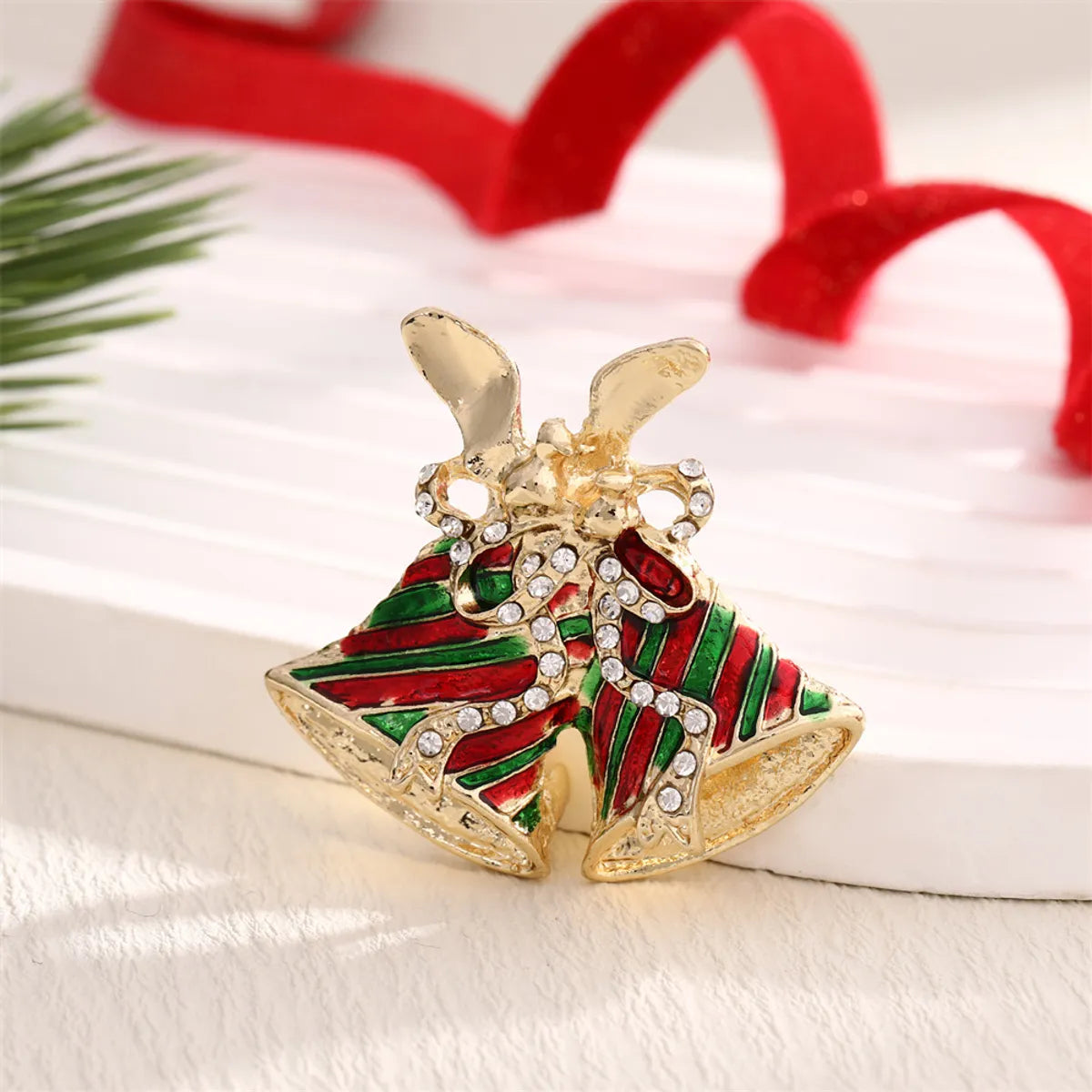 Sweet Crutch Bow Knot Bell Alloy Enamel Unisex Brooches