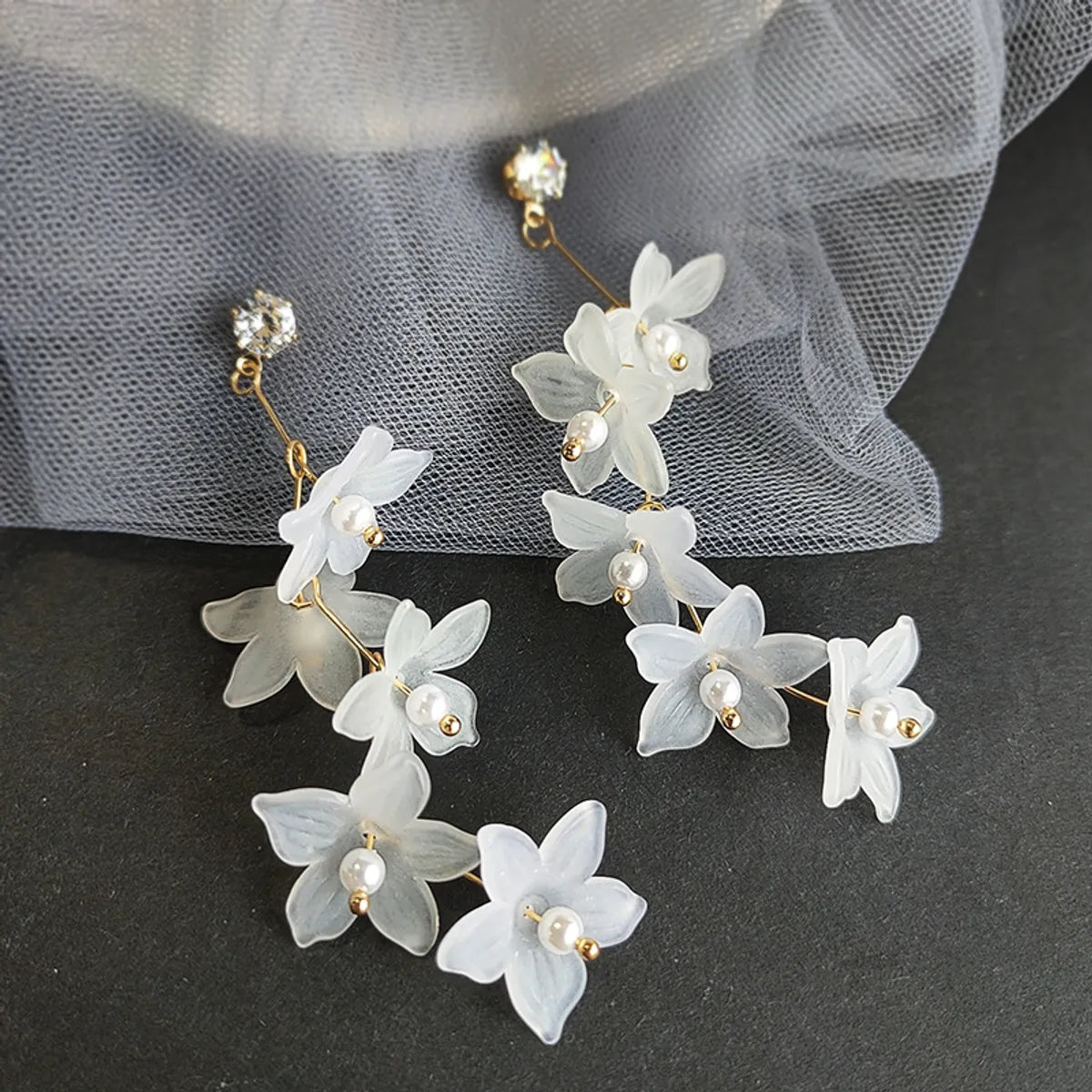 Sweet Flower Alloy Inlay Acrylic Artificial Pearls Rhinestones Women's Drop Earrings