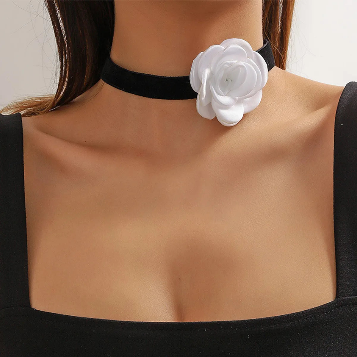 Sweet Flower Cloth Wholesale Choker