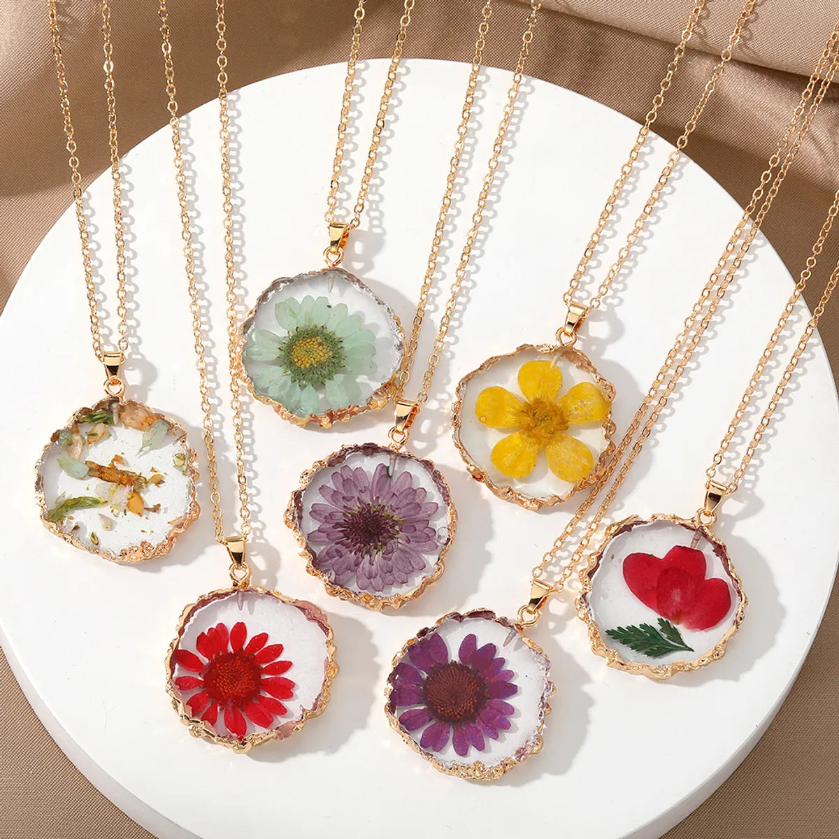 Sweet Flower Plastic Resin Epoxy Women'S Pendant Necklace