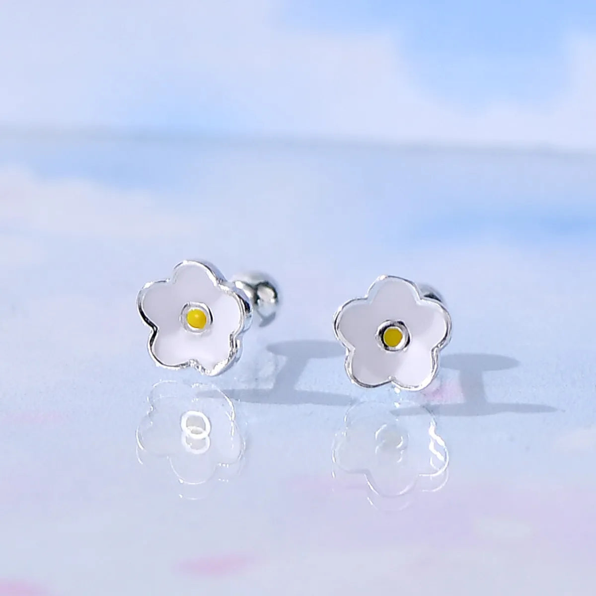 Sweet Flower Silver Enamel Plating Ear Studs 1 Pair