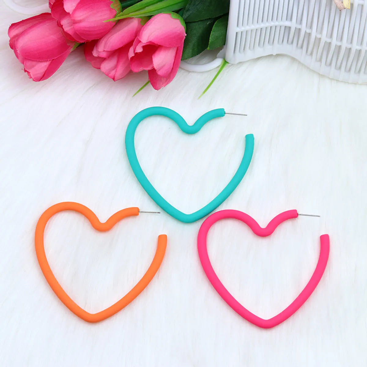 Sweet Heart Shape Arylic Spray Paint Women's Ear Studs