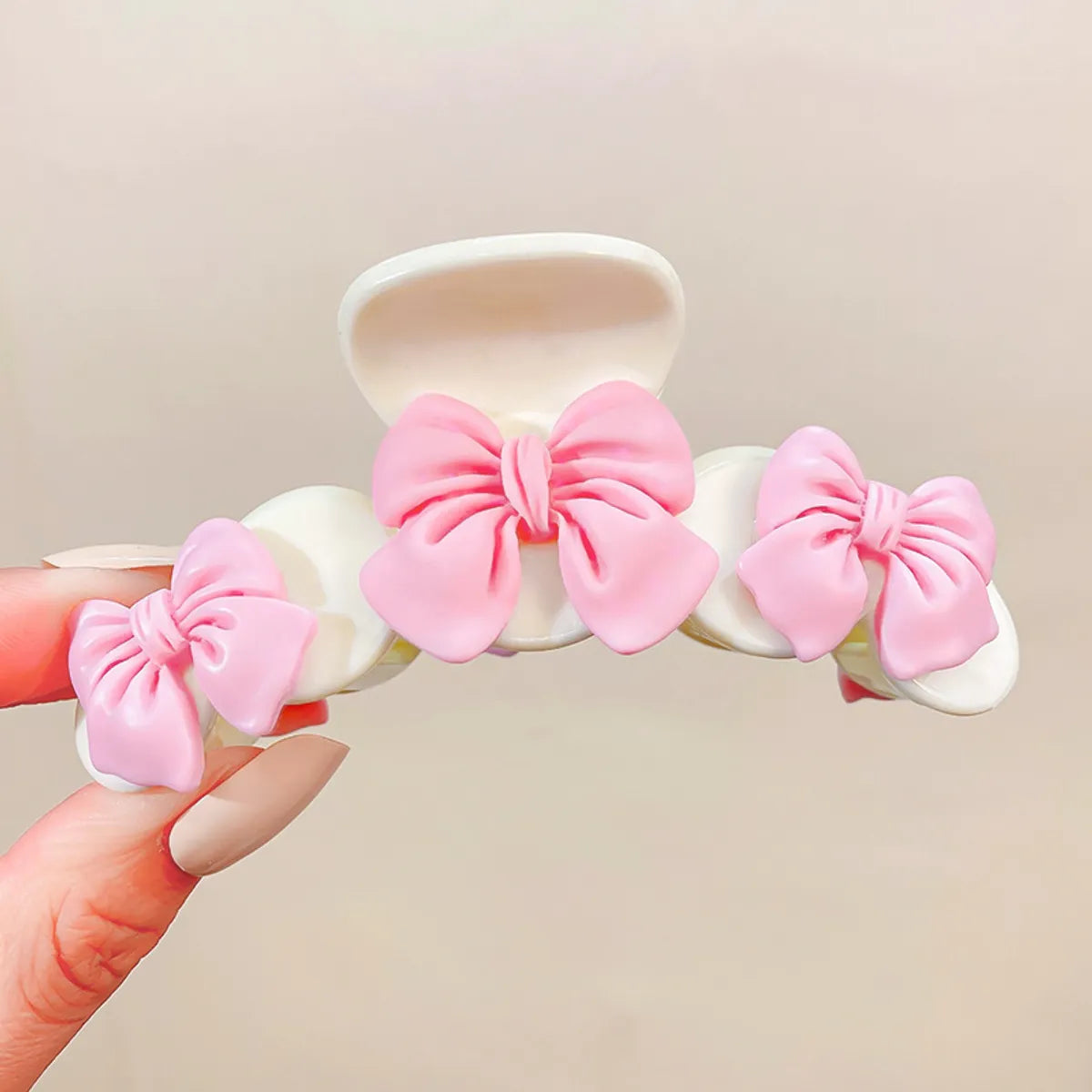 Sweet Heart Shape Bow Knot Plastic Resin Hair Claws