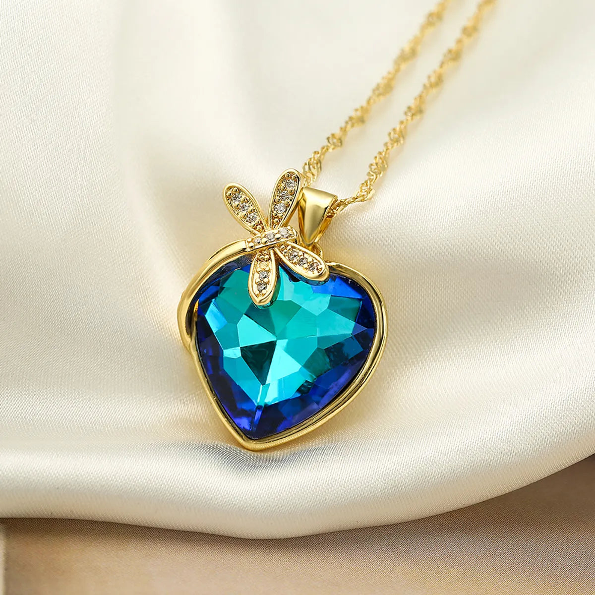 Sweet Heart Shape Copper 18k Gold Plated Zircon Pendant Necklace In Bulk