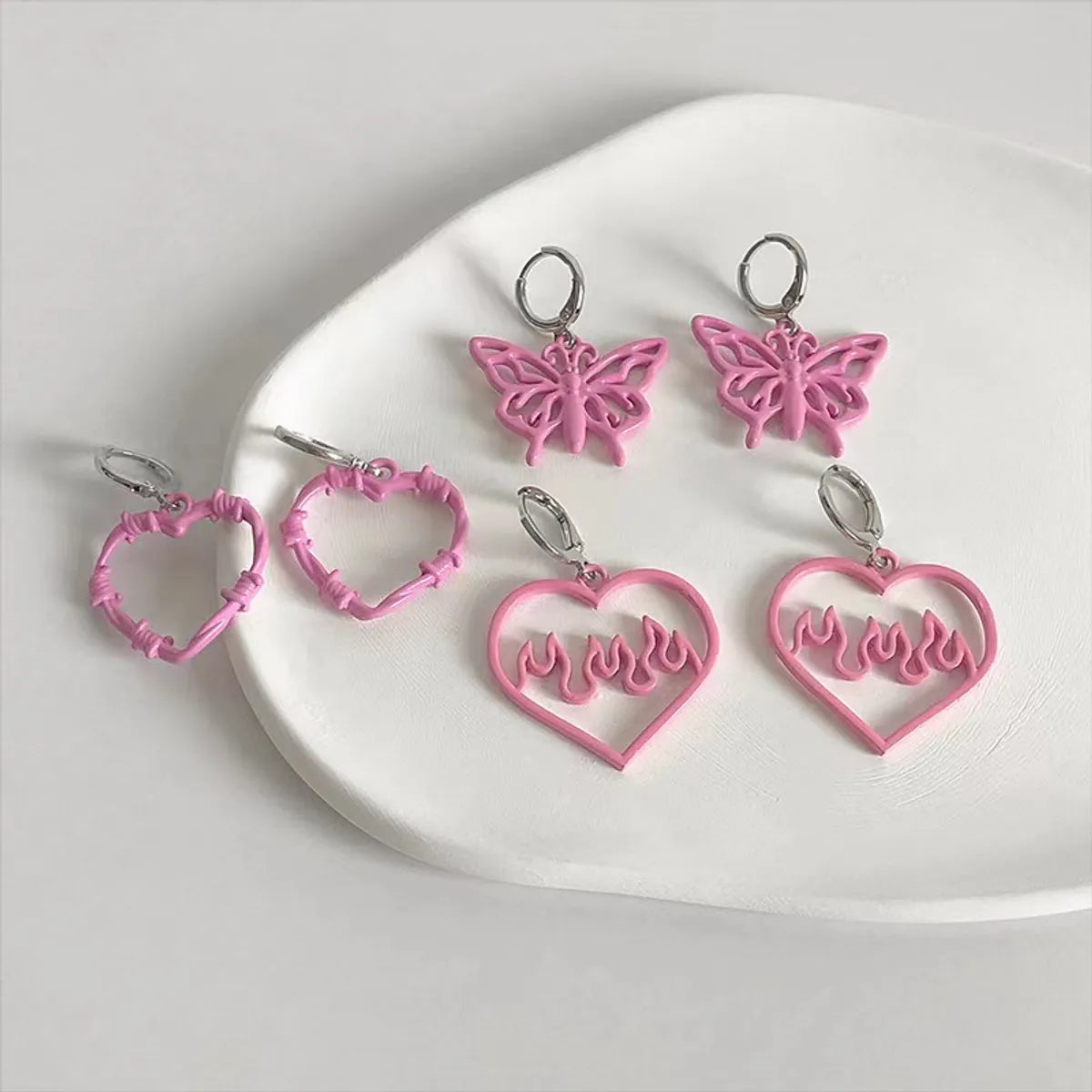 Sweet Heart Shape Dragonfly Butterfly Metal Stoving Varnish Hollow Out Women'S Drop Earrings 1 Pair