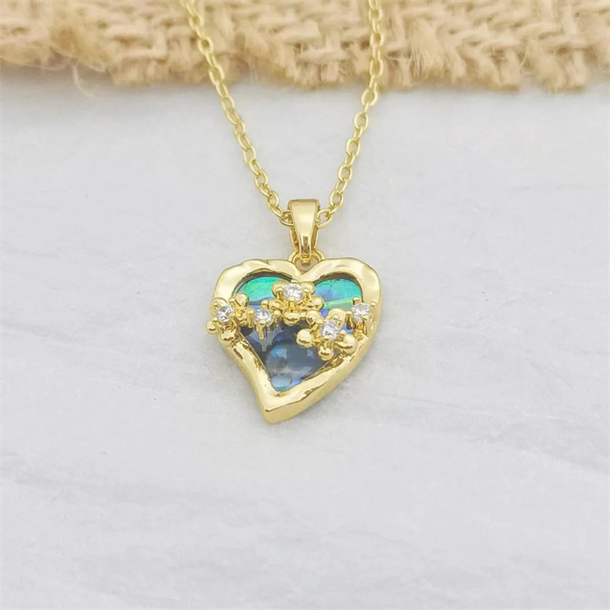 Sweet Heart Shape Flower Bow Knot Copper Plating Inlay Artificial Pearls Shell Zircon 18k Gold Plated Pendant Necklace