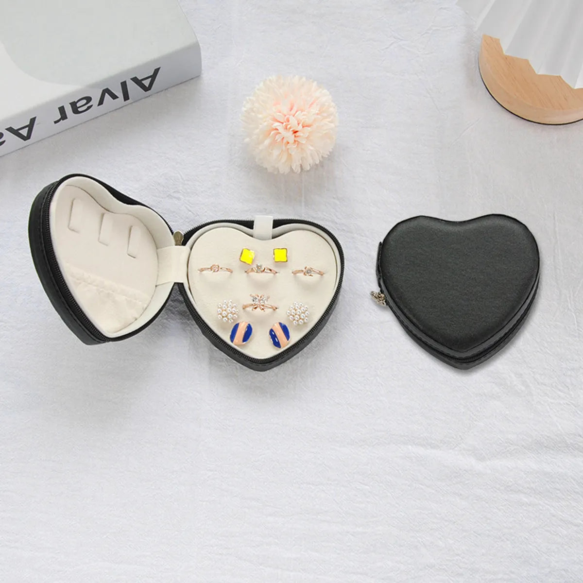 Sweet Heart Shape Solid Color Pu Leather Jewelry Boxes