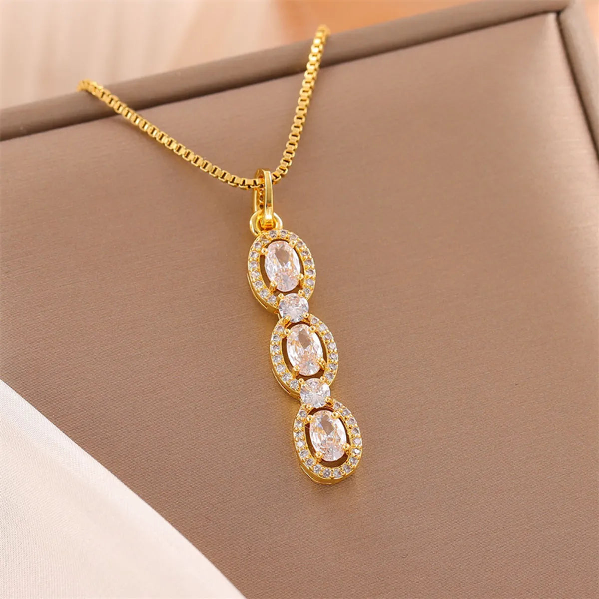 Stainless Steel 18K Gold Plated Sweet Plating Inlay Round Oval Heart Shape Artificial Diamond Pendant Necklace