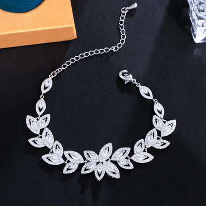 Sweet Shiny Spray Flower Snowflake Brass Plating Inlay Zircon White Gold Plated Rhodium Plated Bracelets