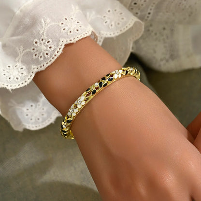 Sweet Simple Style Floral Zinc Alloy Plating 18K Gold Plated Women's Bangle