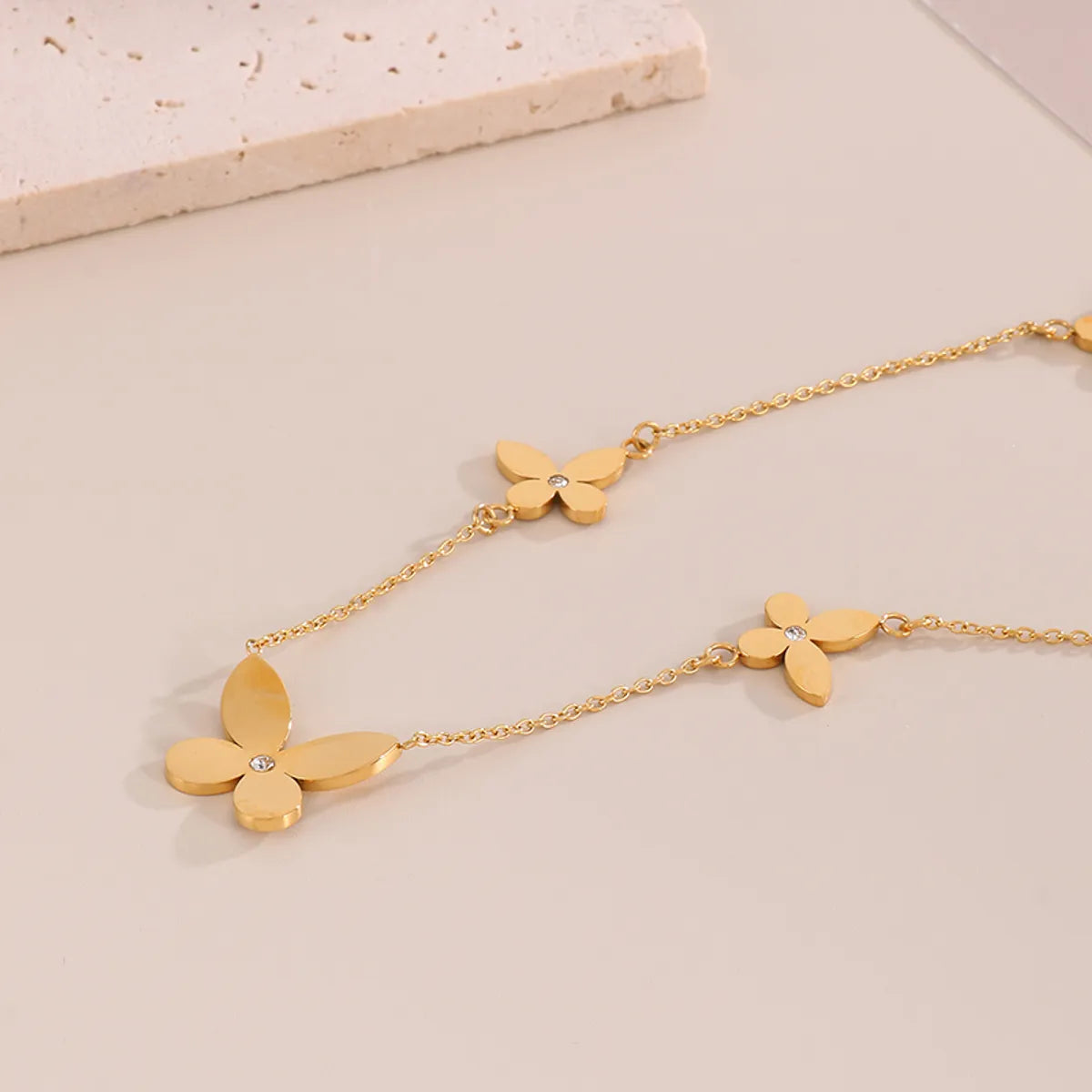 Sweet Simple Style Four Leaf Clover Titanium Steel Plating Inlay Artificial Diamond 18k Gold Plated Bracelets Necklace