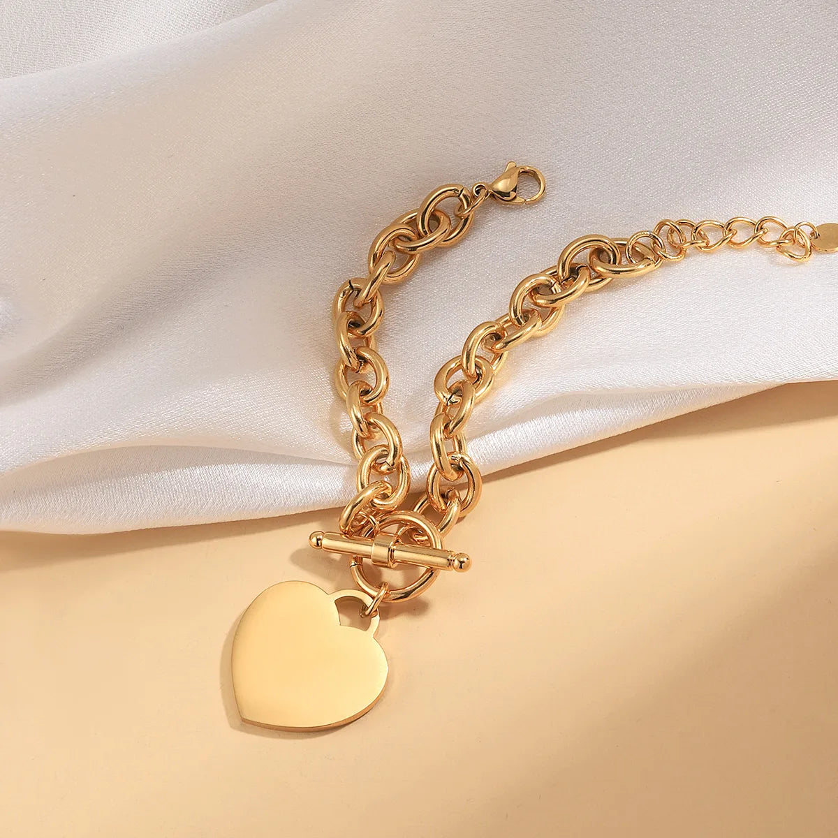 Sweet Simple Style Heart Shape 304 Stainless Steel 14K Gold Plated Bracelets In Bulk