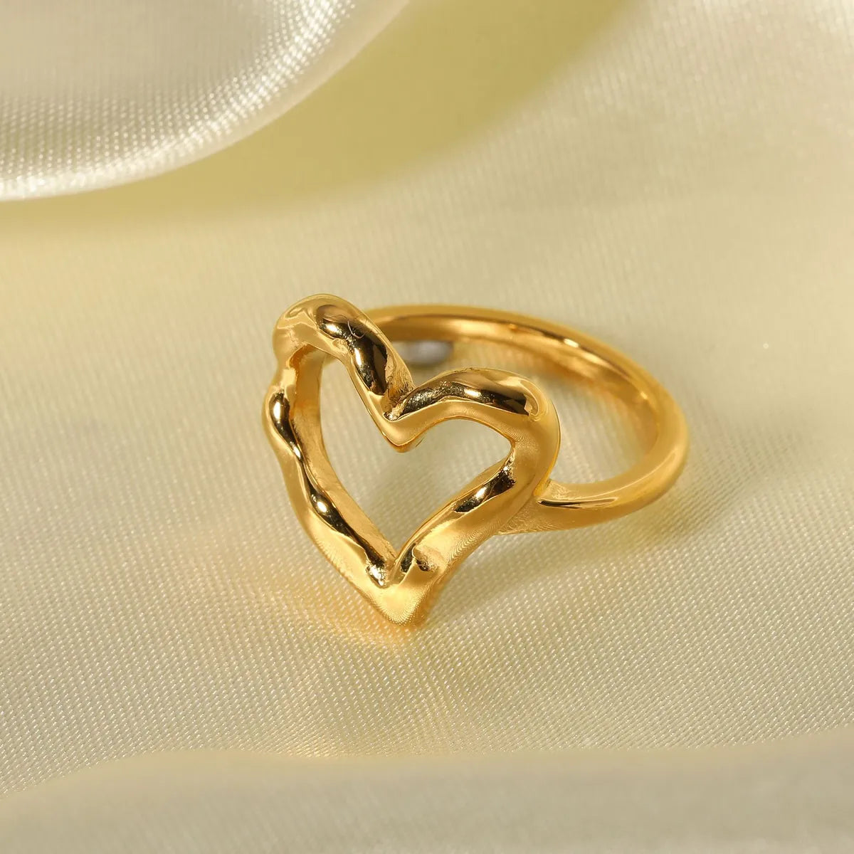 Sweet Simple Style Heart Shape Stainless Steel 18k Gold Plated Rings In Bulk