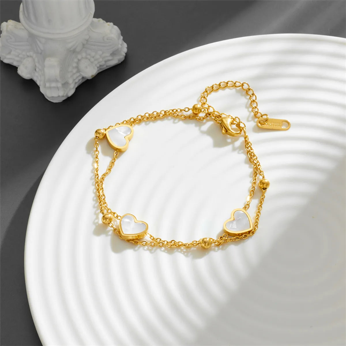 Sweet Simple Style Heart Shape Titanium Steel 18K Gold Plated Shell Bracelets In Bulk