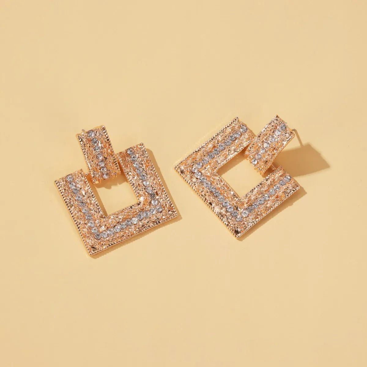 The New Geometric Diamond Square Earrings Exaggerated Flash Diamond Twist Earrings Elegant Long Earrings