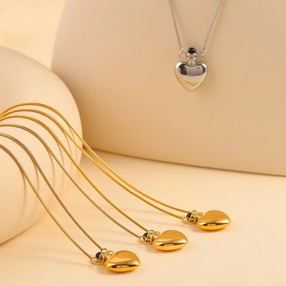 Wholesale Jewelry Elegant Simple Style Heart Shape Titanium Steel 18K Gold Plated Plating Pendant Necklace