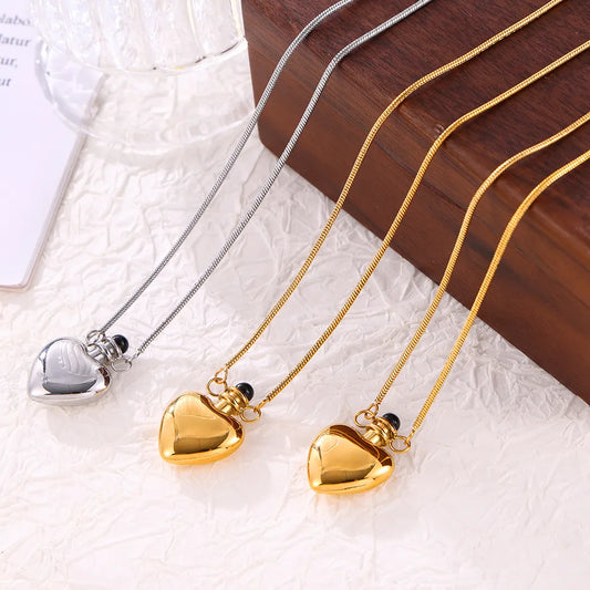 Wholesale Jewelry Elegant Simple Style Heart Shape Titanium Steel 18K Gold Plated Plating Pendant Necklace