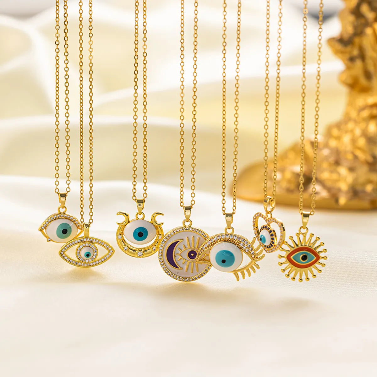 Titanium Steel 18K Gold Plated Vintage Style Simple Style Eye Inlaid Zircon Artificial Rhinestones Pendant Necklace