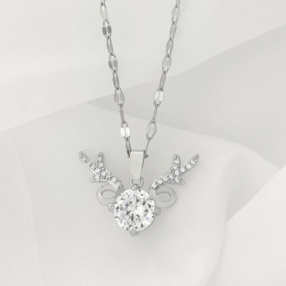 Titanium Steel And Copper Women's Heart Shape Elegant Microinlaid True Gold Light Luxury Electroplated Necklace With Cross Chain