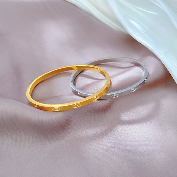 Titanium Steel Bracelet Minimalist Retro With Horse Eye Zirconium Electroplating