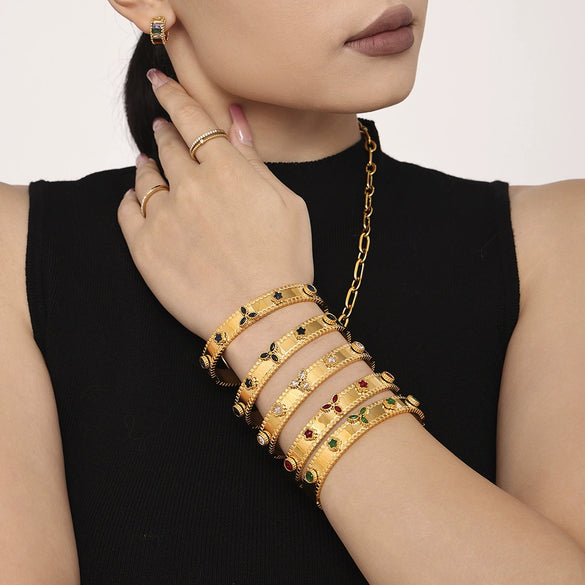 Titanium Steel Bracelet With Clover Zircon Czech Glass Flower Buckle And Gear Design 18K Gold Plated