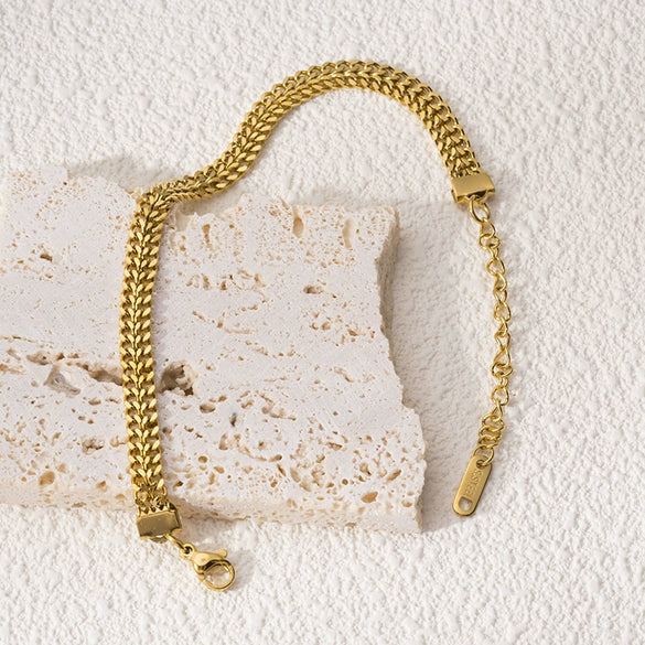 Titanium Steel Bracelets Versatile Exquisite Design Thick Chains Gold Highend Jewelry Wholesale