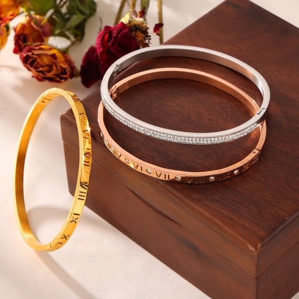 Casual Retro Simple Style Round Roman Numeral Titanium Steel 18K Gold Plated Rhinestones Bangle In Bulk
