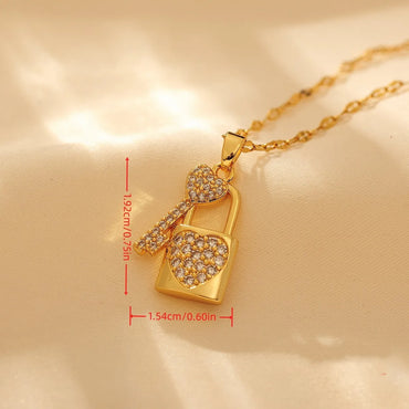 Titanium Steel Casual Vacation Lock Inlay Artificial Diamond Pendant Necklace