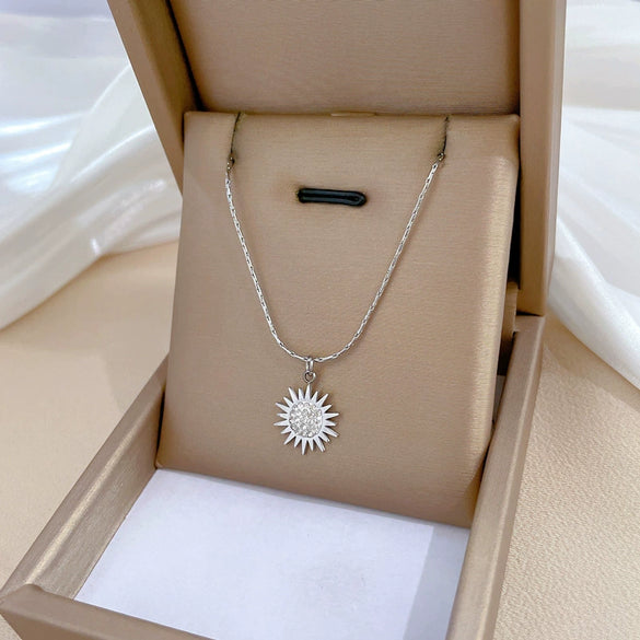 Titanium Steel Cold Necklace With Sunflower Pattern And Electroplating For Female Cartoon Style