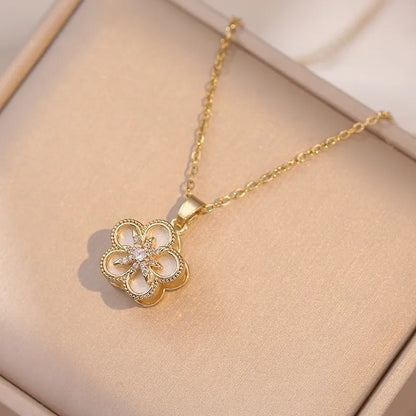 Titanium Steel Copper Elegant Diamond Flower Pendant Necklace