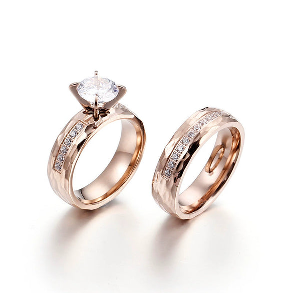 Titanium Steel Couple's Ring With Microinlaid Diamond Hammered Texture And Electroplating