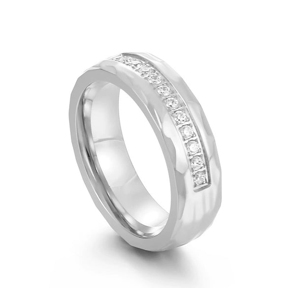 Titanium Steel Couple's Ring With Microinlaid Diamond Hammered Texture And Electroplating