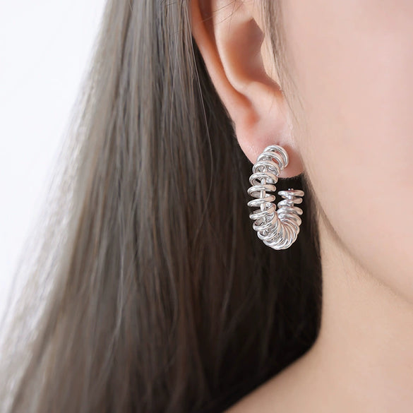 Titanium Steel Cshaped Retro Hollow Earrings With Geometric Design And Electroplating Treatment