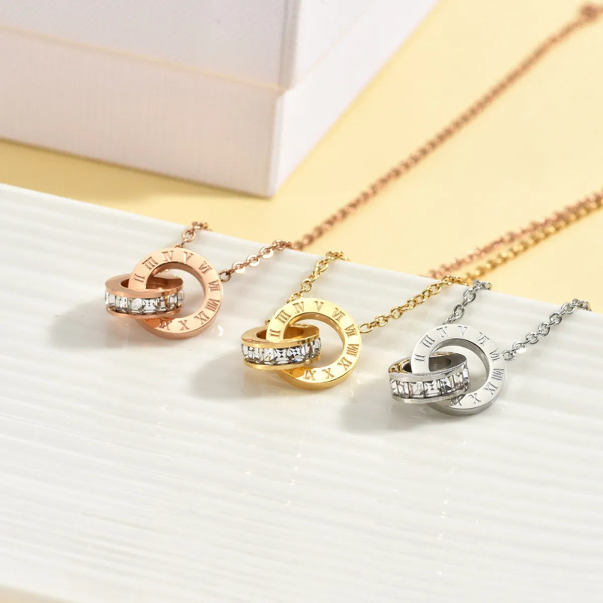 Titanium Steel Elegant Circle Plating Inlay Zircon Pendant Necklace