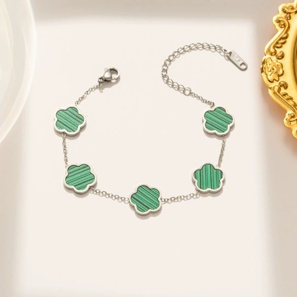 Titanium Steel Fiveleaf Clover Flower Plum Pendant Clavicle Chain For Women With Vacuum Furnace Electroplating