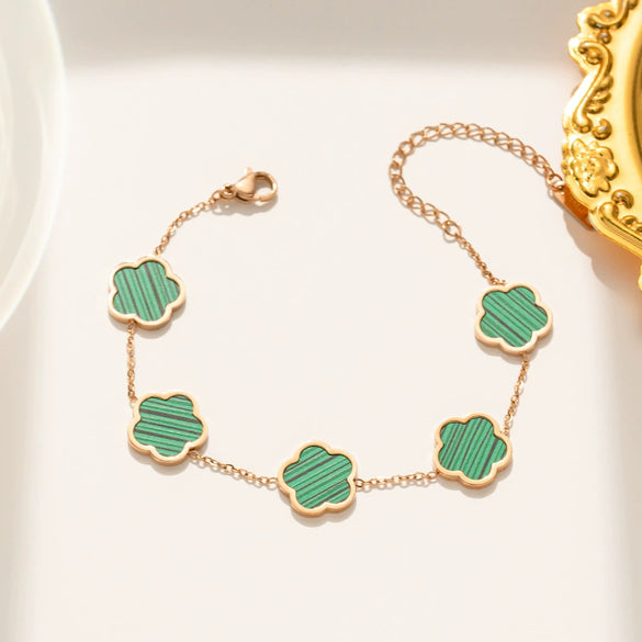 Titanium Steel Fiveleaf Clover Flower Plum Pendant Clavicle Chain For Women With Vacuum Furnace Electroplating