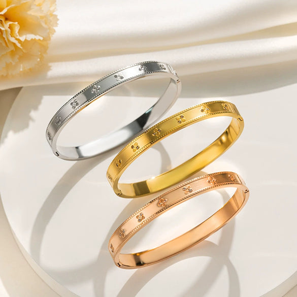 Titanium Steel Fourleaf Clover Electroplated Women's Light Luxury Minimalist Bracelet