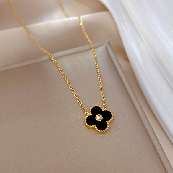 Titanium Steel Fritillaria Fourleaf Flower Normcore Style Electroplated Unisex Necklace With Geometric Pattern