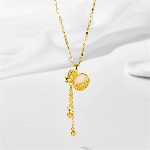 Titanium Steel Geometric Coin Pendant Tassel Clavicle Chain With Gold Inlaid And Water Wave Chain Style