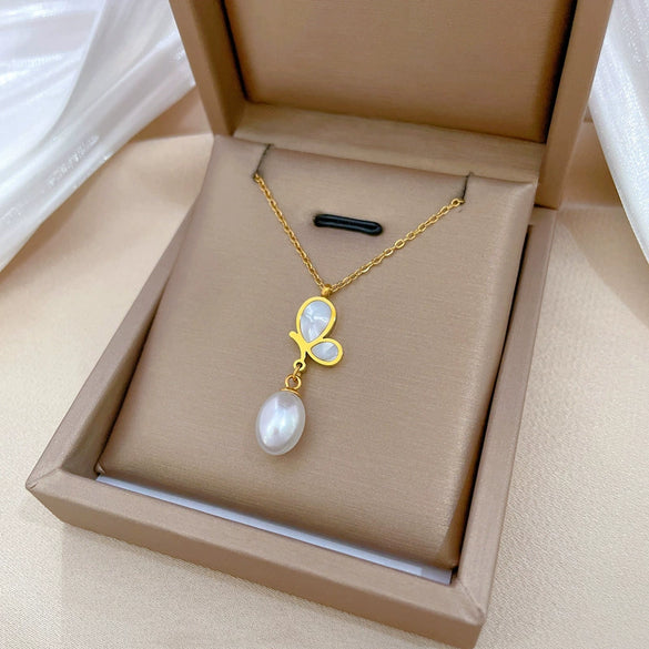 Titanium Steel Geometric Electroplated Butterfly Pearl Shell Clavicle Necklace