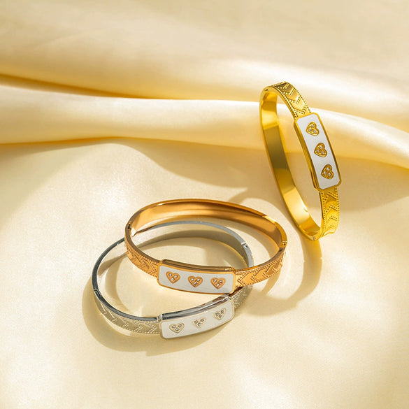 Titanium Steel Geometric Electroplated Love Drop Oil Diamond Joker Bracelet