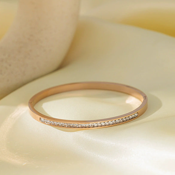 Titanium Steel Geometric Girls Bracelet With Real Gold Electroplating