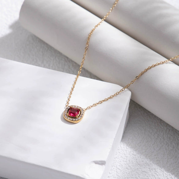 Titanium Steel Geometric High Sense Niche Square Zircon Electroplated Women's Clavicle Chain